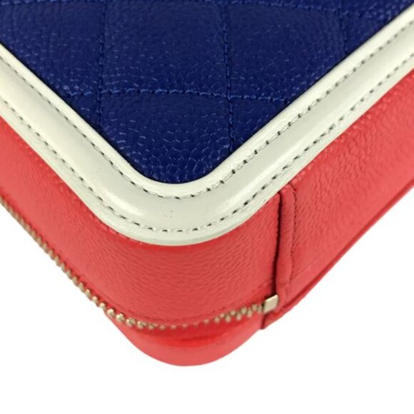 CHANEL - Picture 8 of 11